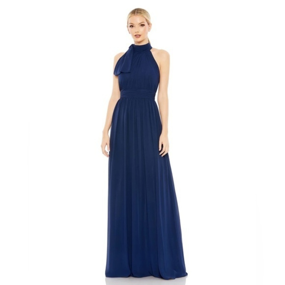 IEENA FOR MAC DUGGAL 55035
High Neck Chiffon Gown Size 16